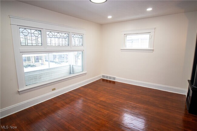 Building Photo - 6828 Indiana Ave