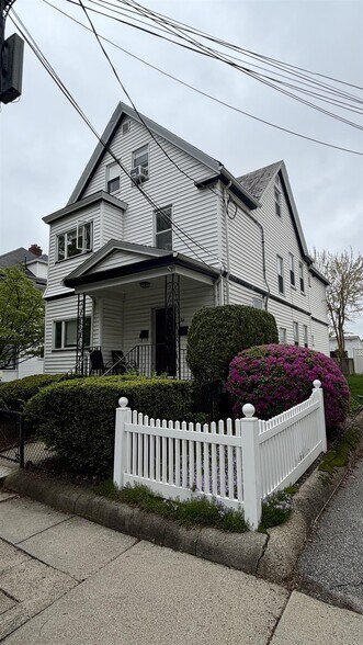 Building Photo - 34 Preston Rd