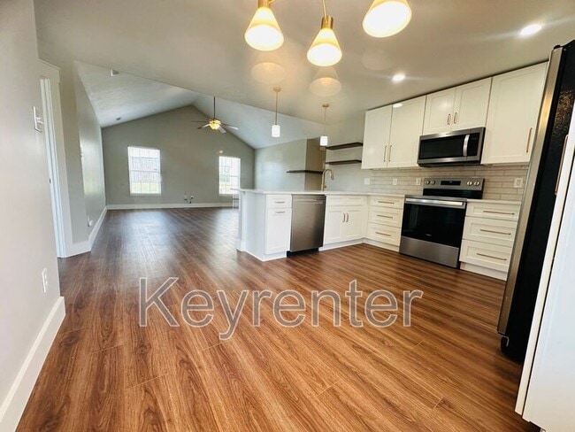 Building Photo - 5330 Blue Star Dr