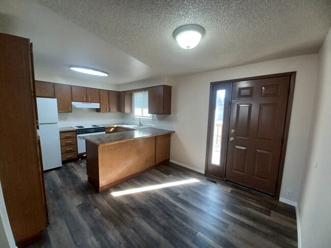 Building Photo - 10926 E Augusta Ct