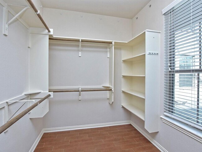 Building Photo - 12522 Enchanted Forest Dr