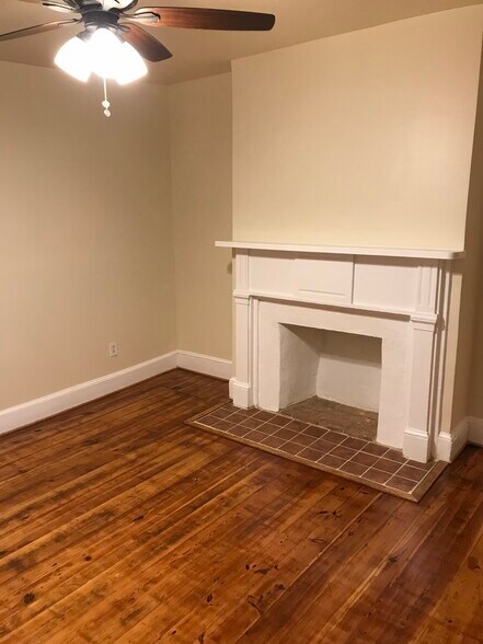 Building Photo - 15 W South St