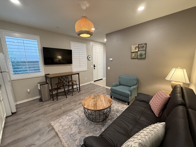 Building Photo - 15495 Fennel Pl