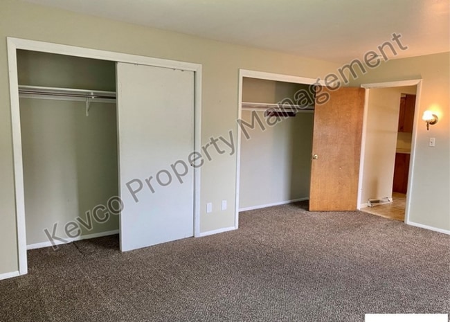 Building Photo - Awesome Four Bedroom Home by CSU Campus!