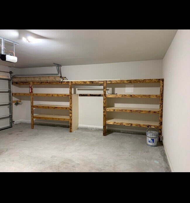 Building Photo - 103 Cora Rd