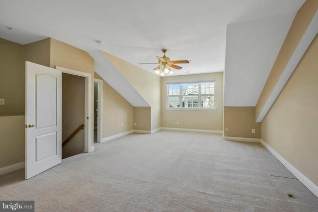 Building Photo - 5114 Vos Ln