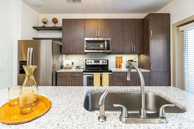 Building Photo - 510 Guthridge Ct NW