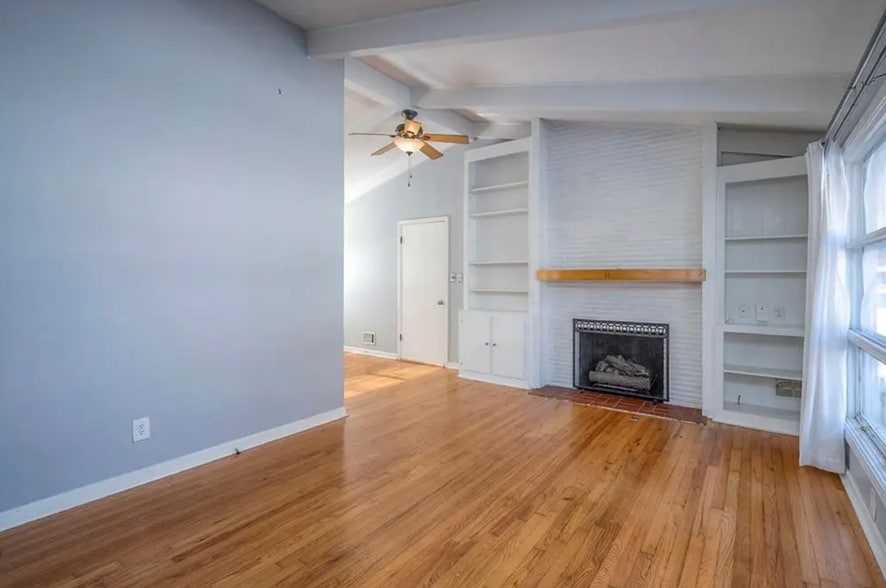 Building Photo - 6901 W 78th Ter