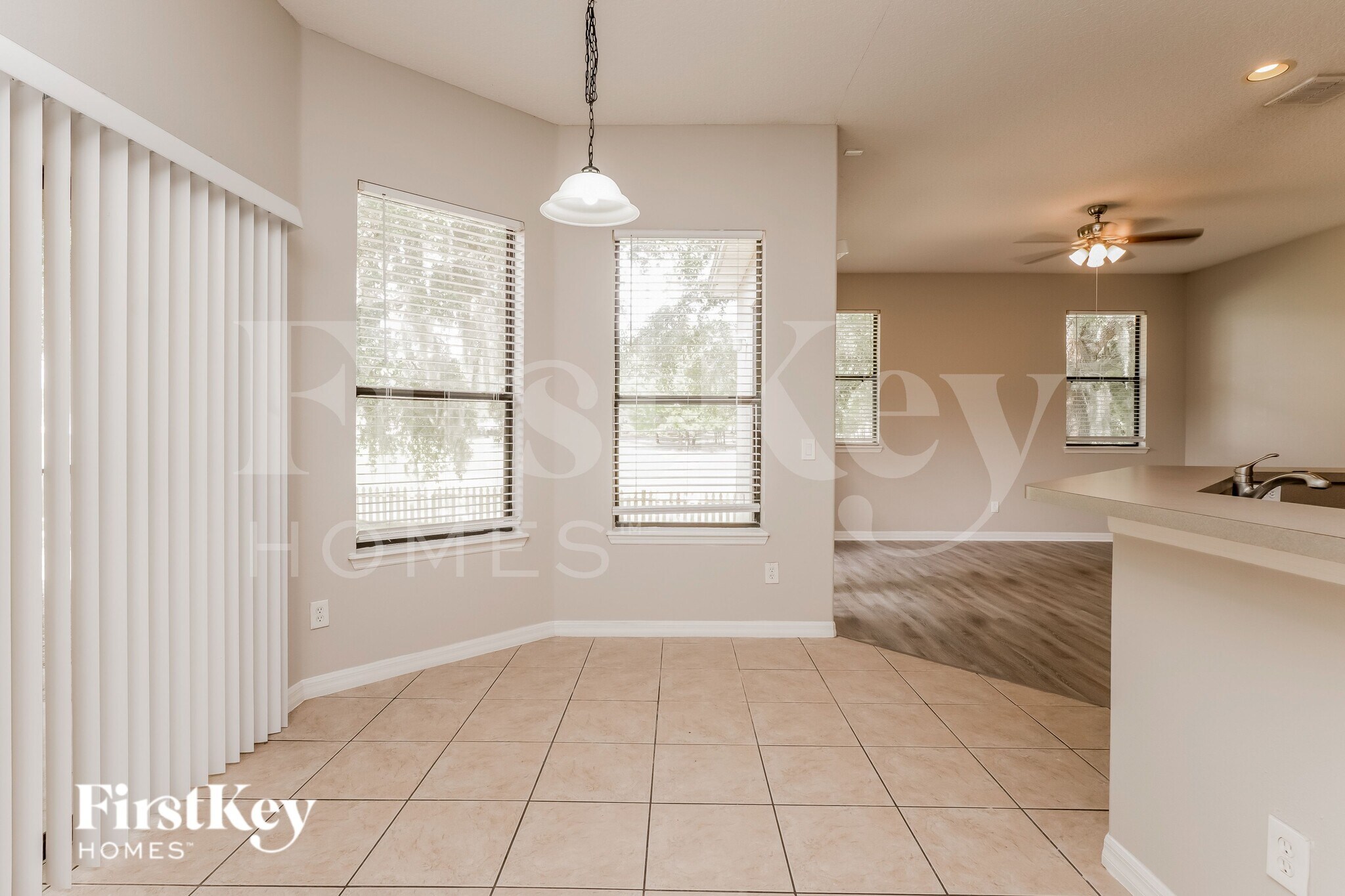 Building Photo - 1521 Clapton Dr