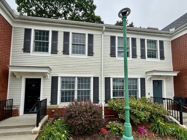 Building Photo - 54 Fairgate Dr