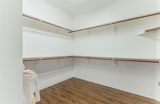 Building Photo - 4129 Staten Island Dr