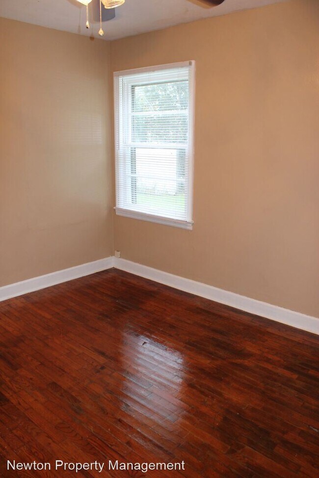 Building Photo - 3 br, 1 bath House - 405 Vine Street