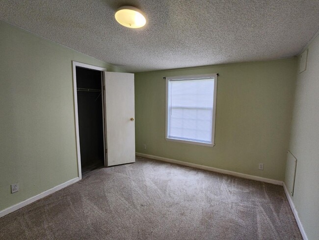 Building Photo - 2838 Ida St