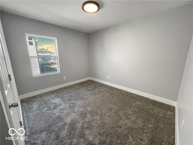 Building Photo - 4630 Farrington Ave