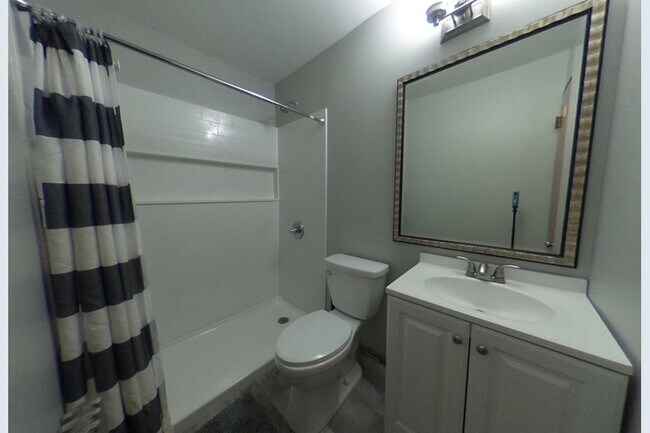 Building Photo - 1308 119th St