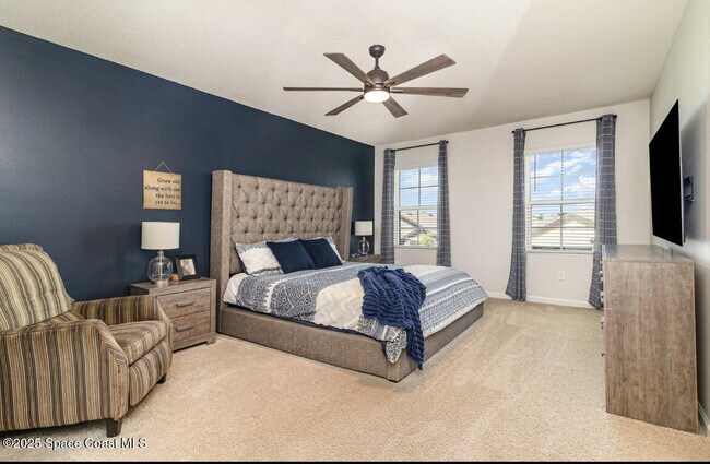 Building Photo - 7389 Tourmaline Dr