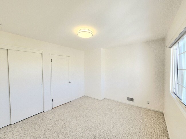 Building Photo - Lovely home in Daly City