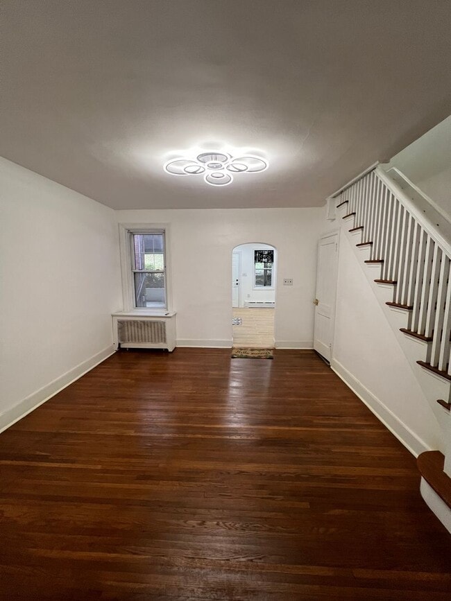 Building Photo - Newly Updated 3 bedroom Mount Penn Home with garage