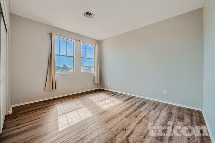 Building Photo - 6808 S 57th Ave