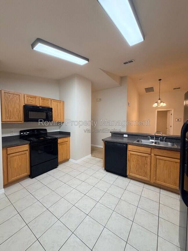 Building Photo - 175 Ridgebrook Ct
