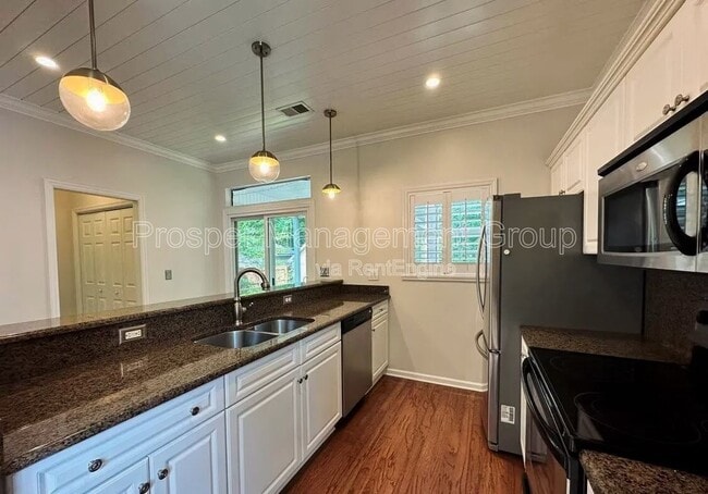 Building Photo - 2336 Kennison Ln