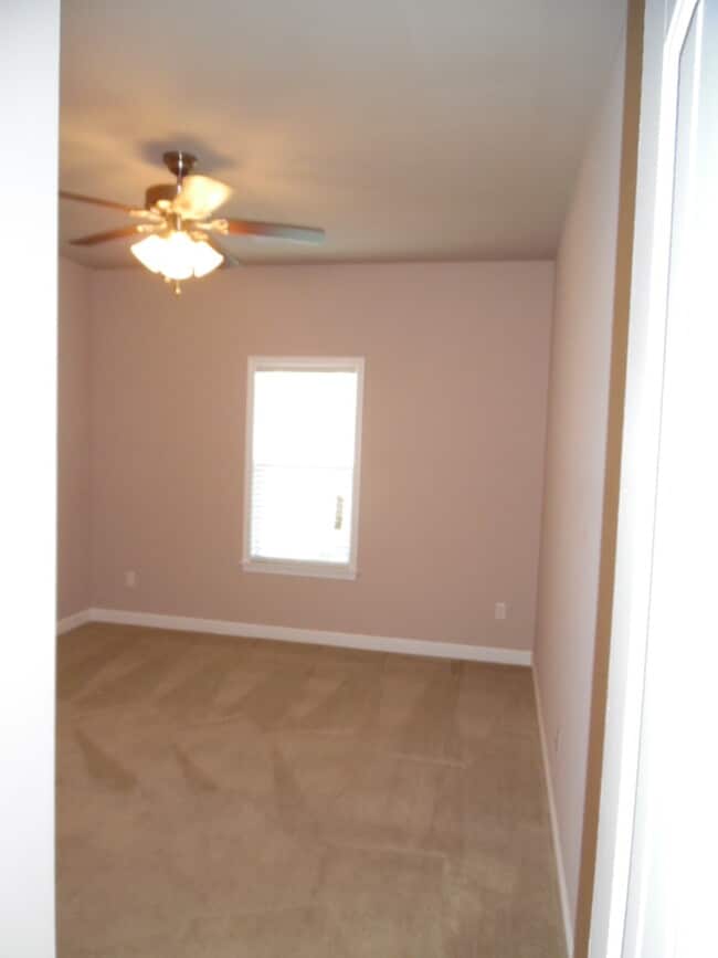 Building Photo - 3 BR 2 BA Highlands at Queen Creek home!