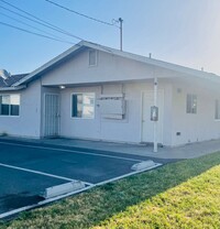 Building Photo - 4404 Pinell St