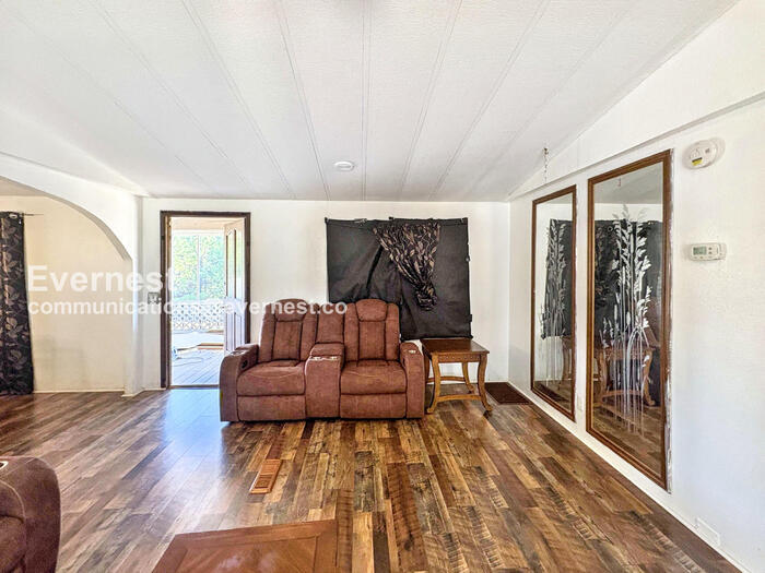 Building Photo - 141 Gordon Dr