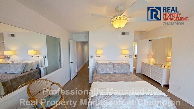 Building Photo - 120 S Lumina Ave