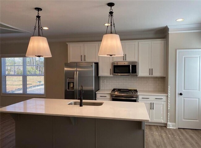 Building Photo - 412 Stovall Pl