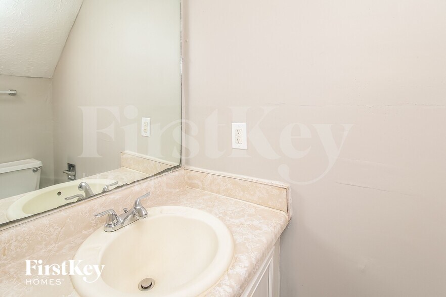 Building Photo - 3769 Reston Ln