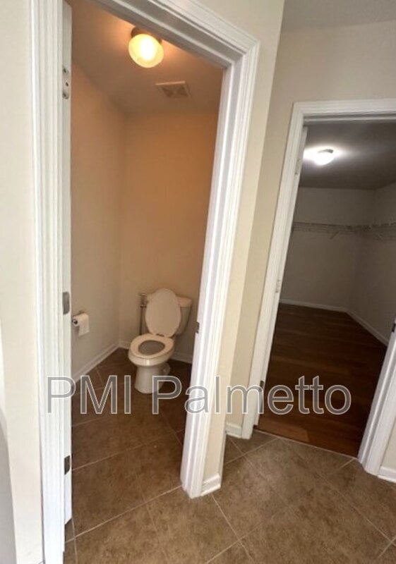 Building Photo - 348 Woodmill Cir