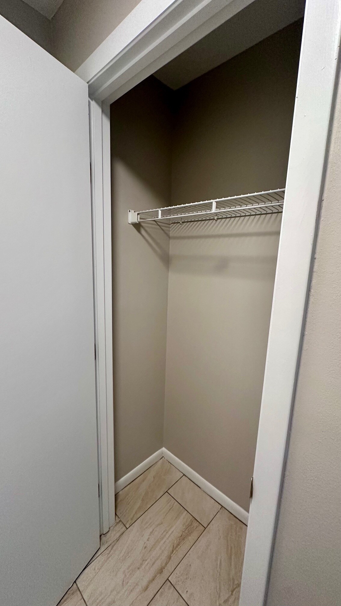 Building Photo - 8919 Eagleview Dr