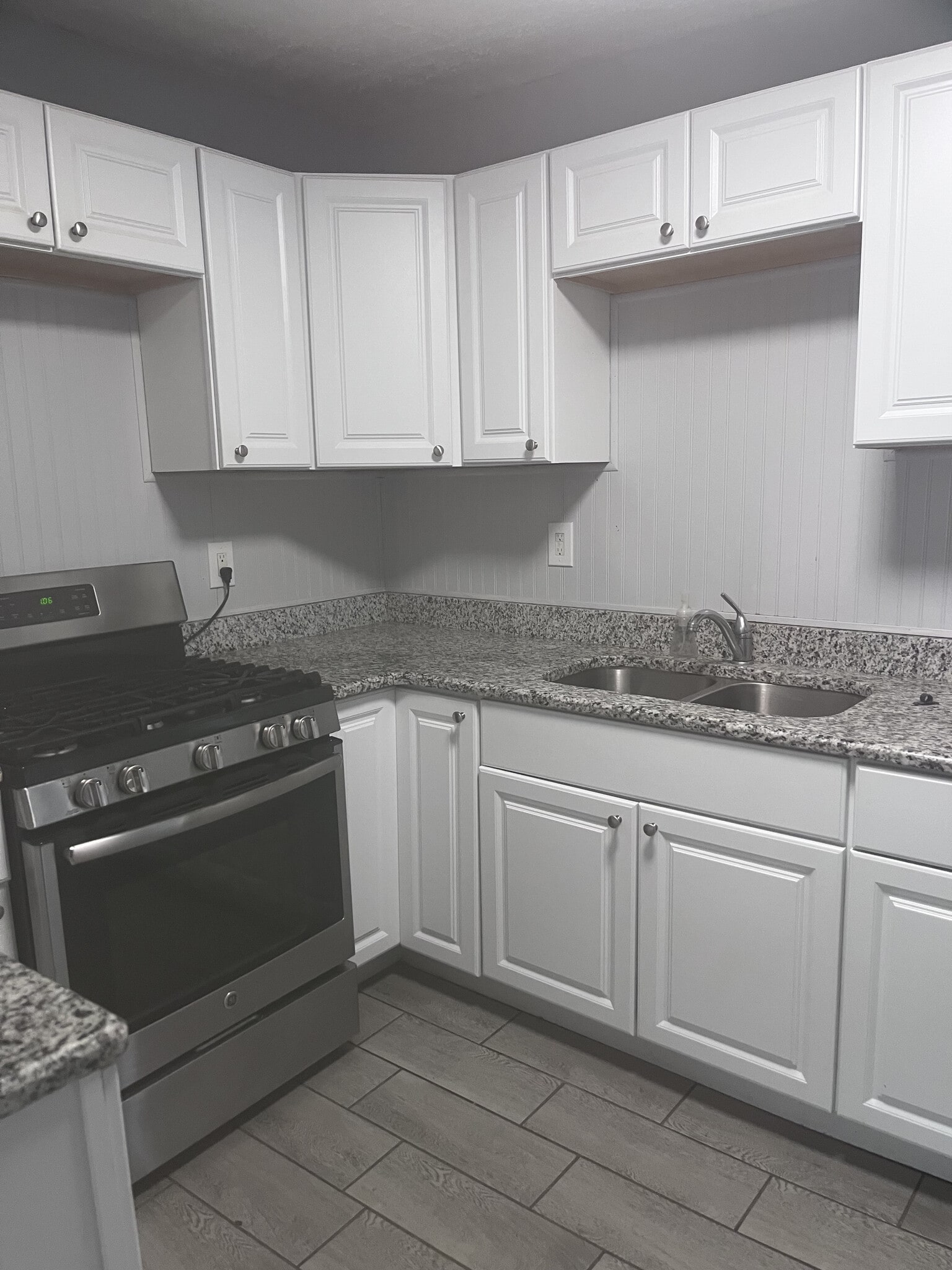 Building Photo - 2516 Bewick St