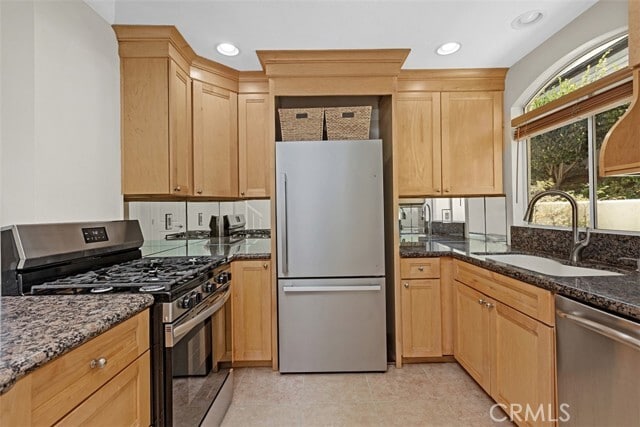 Building Photo - 30902 Club House Dr