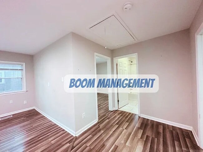 Building Photo - 185 Lawndale Ave