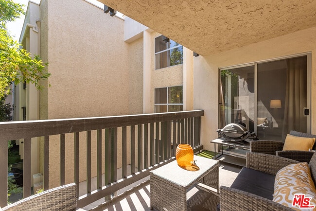 Building Photo - 5213 Raintree Cir