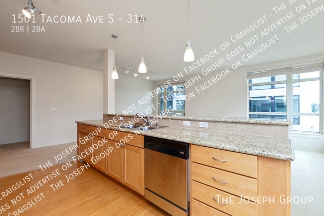 Building Photo - 1501 Tacoma Ave S