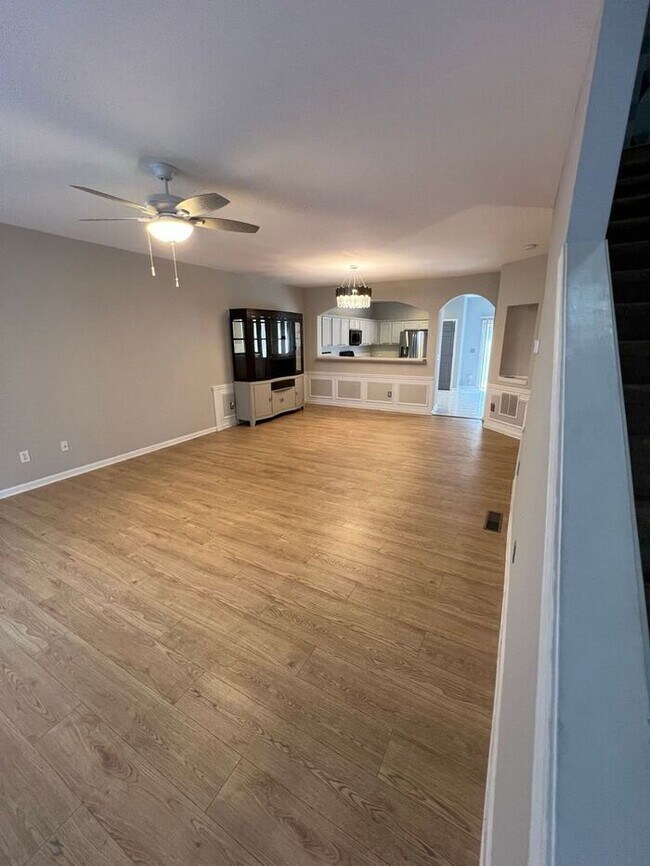 Building Photo - Spacious 2-Bedroom Townhome with Finished Studio Suite – Prime Location!