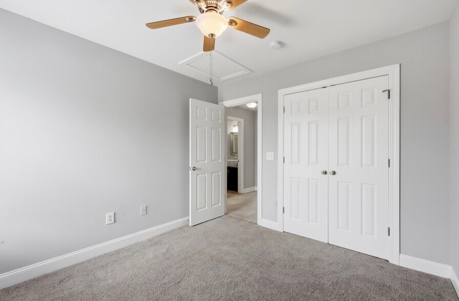Building Photo - 1525 Pine Brook Ct