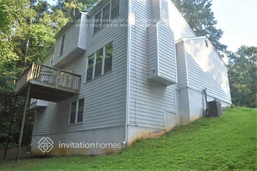 Building Photo - 2003 Hascall Ridge Ct SW