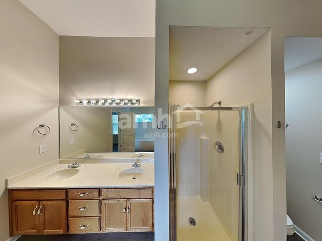 Building Photo - 6641 Sugar Valley Dr