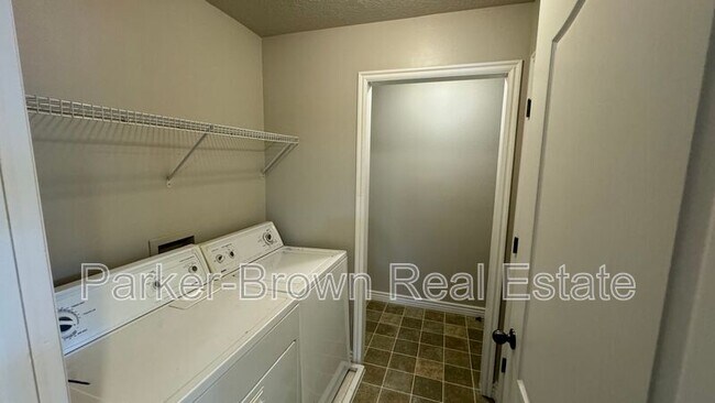 Building Photo - 1249 W 110 N