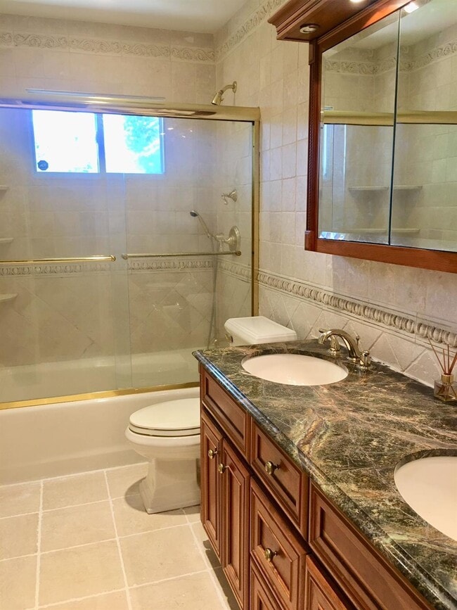 Building Photo - 393 White Birch Ln