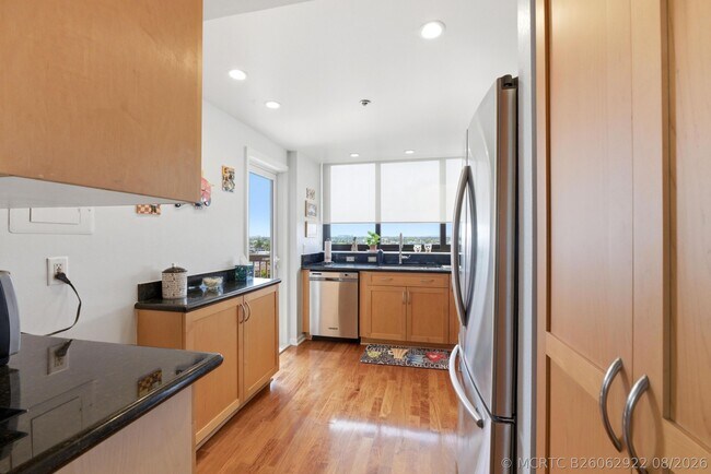 Building Photo - 1361 S Ocean Blvd
