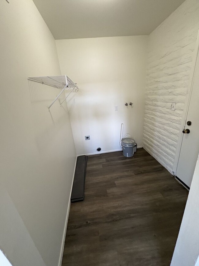 Building Photo - East Side Home for Rent