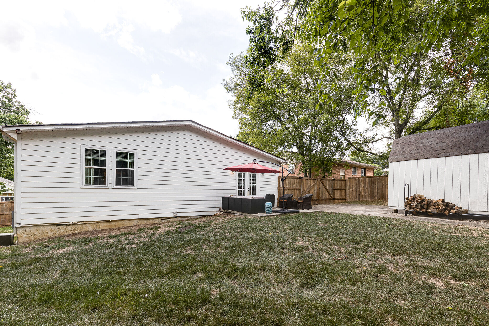 Building Photo - 2505 Oakwood Ave