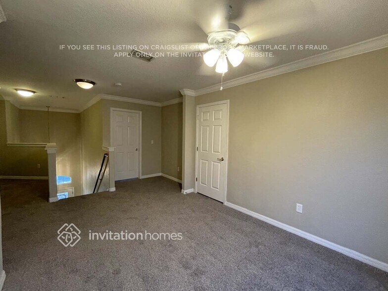 Building Photo - 10448 Deerberry Dr