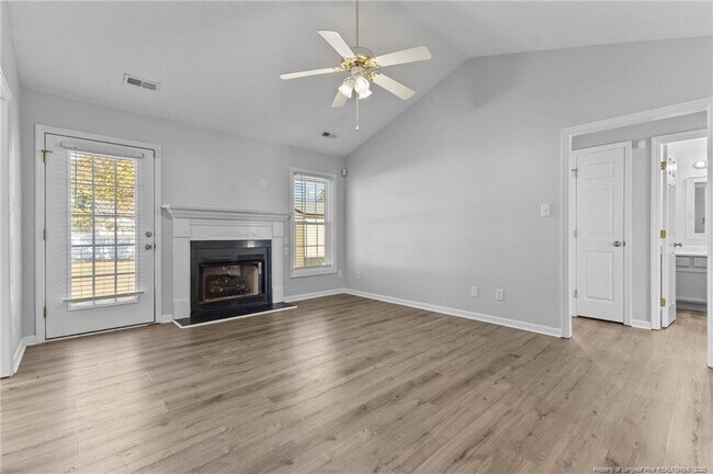 Building Photo - 7780 Buttonwood Ave