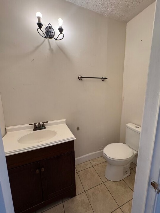 Building Photo - 1939 Plymouth St